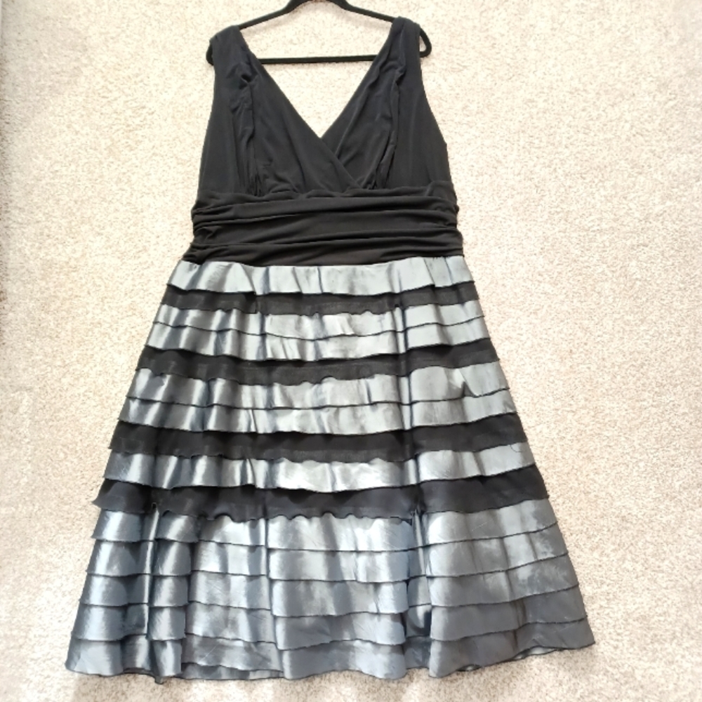 Black and Metallic Silver Sleeveless Party Dress